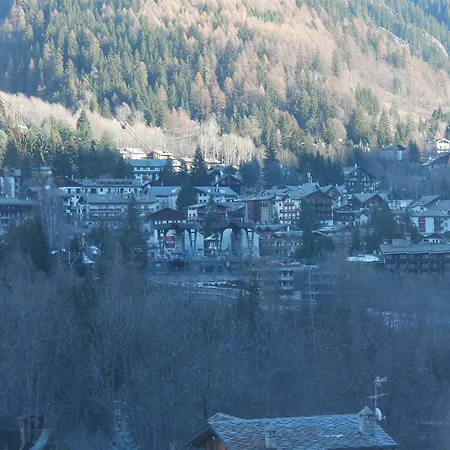 Hotel De La Telecabine 3*